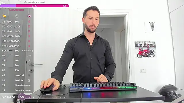 Živý XXX chat ZackFraser