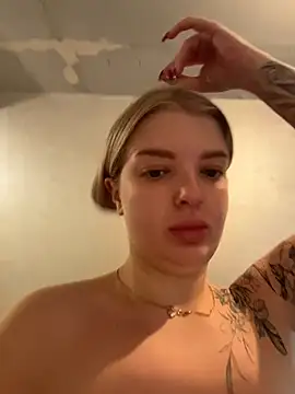 Chat +18 de OdriOlsens ao vivo