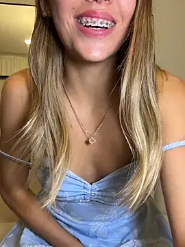 Chat +18 de fanyabbey ao vivo