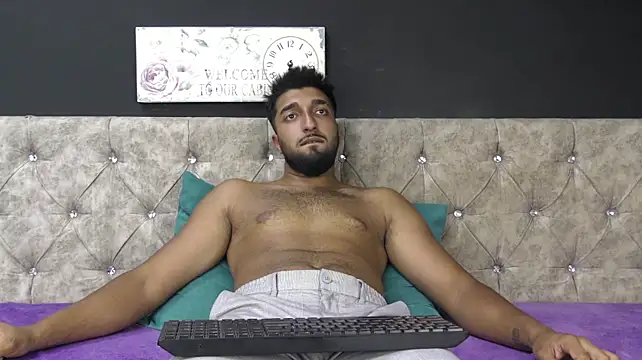 XXX chat uživo modela FinnJude