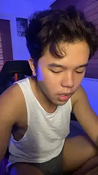 KenLee6914 即時 XXX 聊天