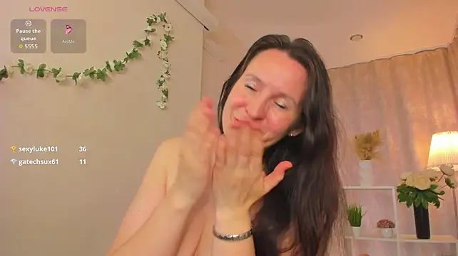 Онлайн чат XXX Lea_shadom