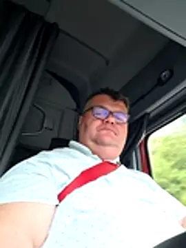 XXX chat uživo modela Tataurs