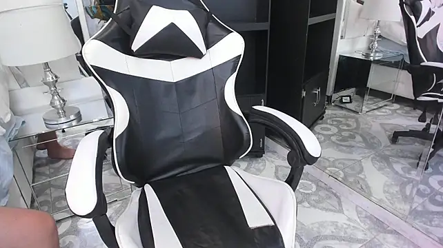 Noah_and_kim69_ – Naživo XXX chat