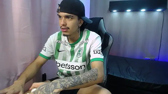 Czat XXX na żywo – Tayson_Hot