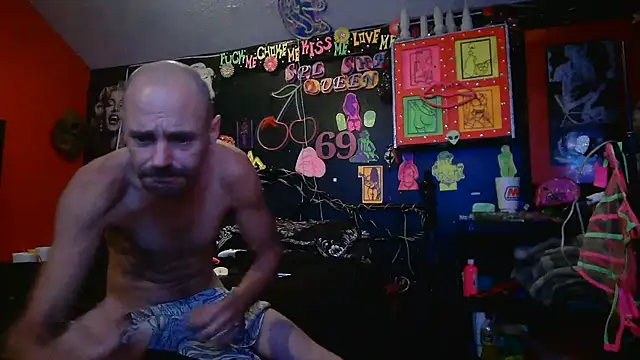 Chatroom XXX en direct de DaddyAndSplashQueen