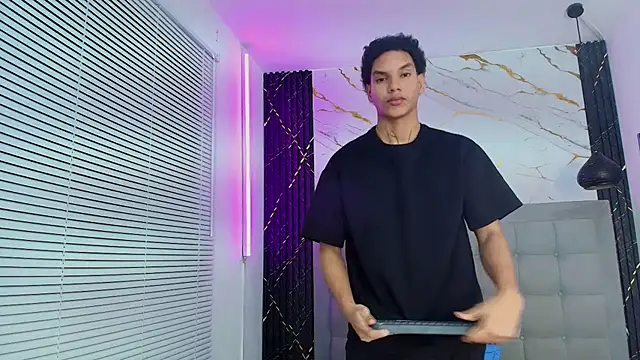 Czat XXX na żywo – kai_storm77