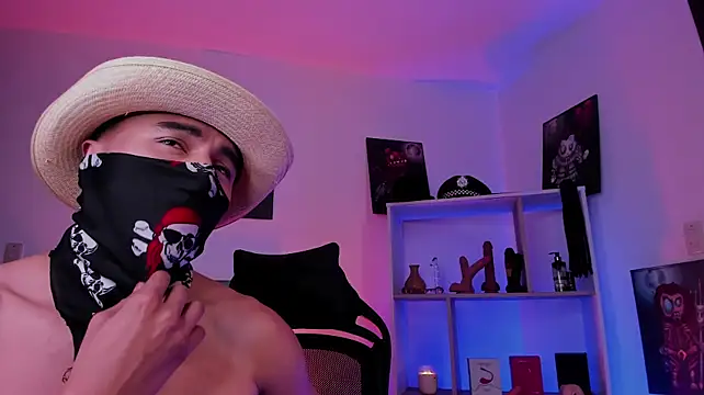 LiamDeeps 即時 XXX 聊天