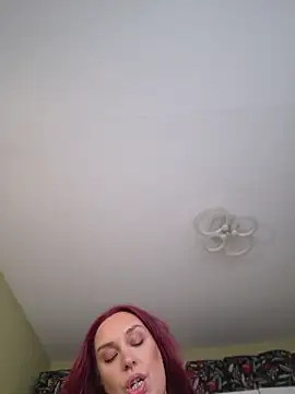 GoldCurves' Live XXX Chat