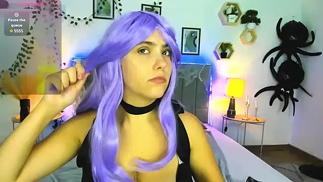 DellaRows Adlı Modelin Canlı XXX Sohbeti