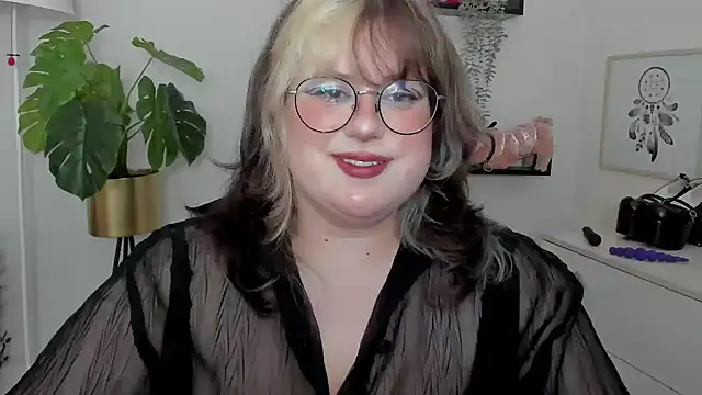 OpheliaLush's Live XXX Chat