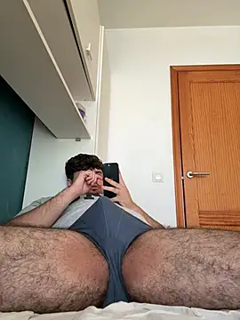 Yannick04 – Naživo XXX chat