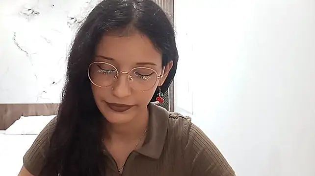 MandaForero live XXX chat