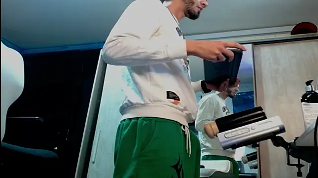 MistBirol69 现场XXX聊天