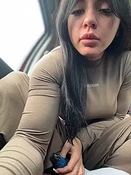 JulliaVegas Live XXX-chat