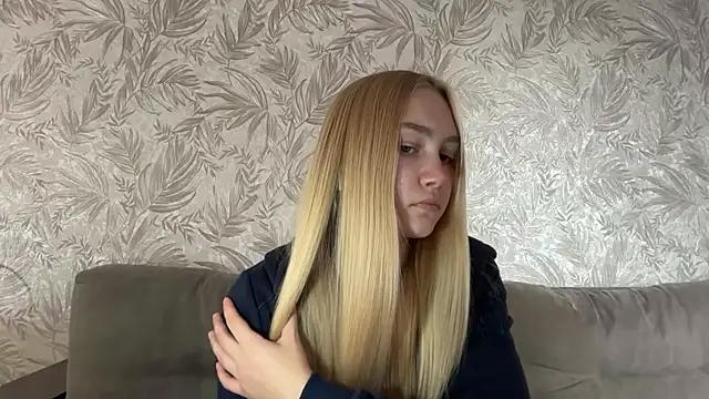 blondegirl2026: απευθείας συνομιλία ΧΧΧ