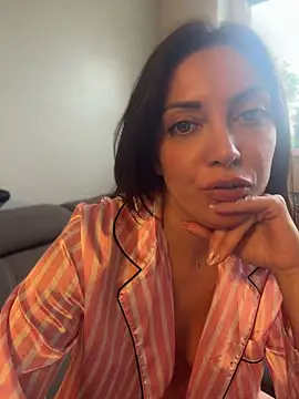 OlaSugar's Live XXX Chat