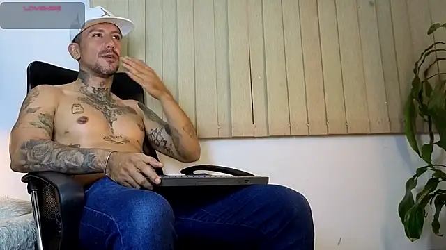 MR_EITHAN live XXX chat