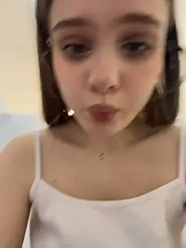 צ'אט XXX בשידור חי של Lunabelle_