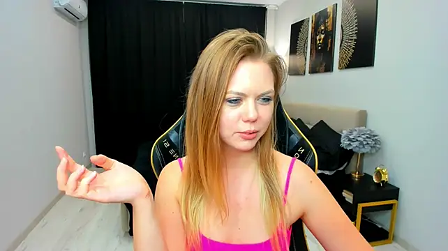 Chat XXX en directo de Strawberrye
