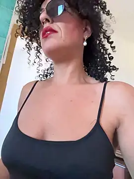 צ'אט XXX בשידור חי של emprexkala