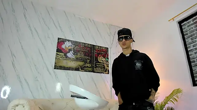 Chatroom XXX en direct de COOL_BOYS2