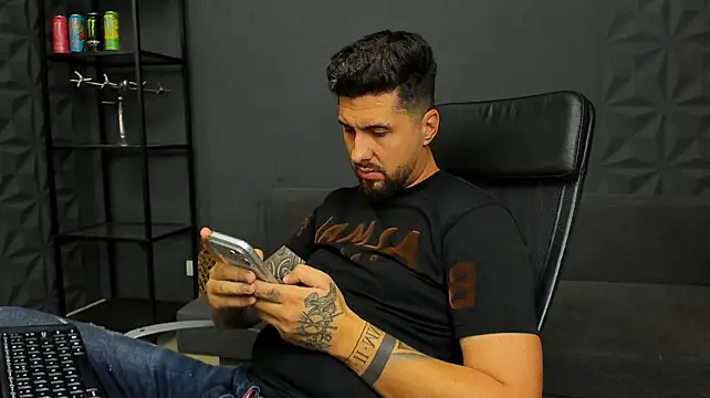 LoganStroud Chat XXX live