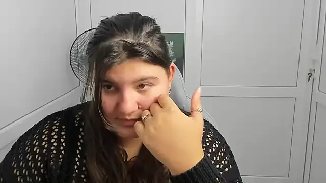 XXX chat uživo modela PhoenixFly
