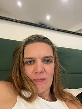 Sweet_Schnitte Adlı Modelin Canlı XXX Sohbeti