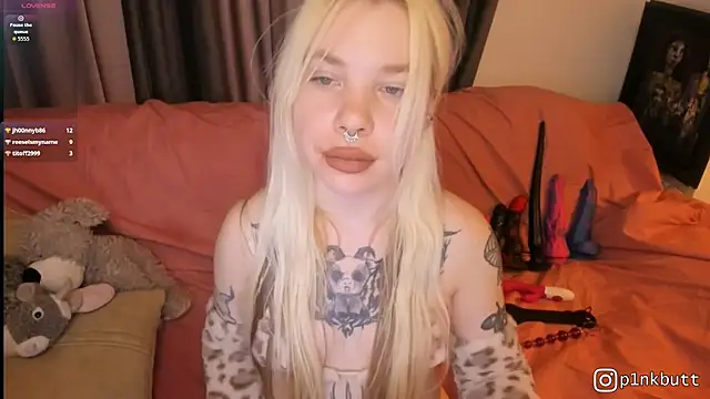 HelenGoat's Live XXX Chat