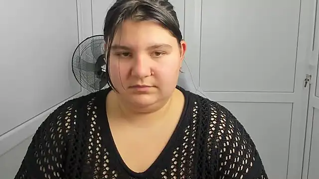 PhoenixFly's Live XXX Chat