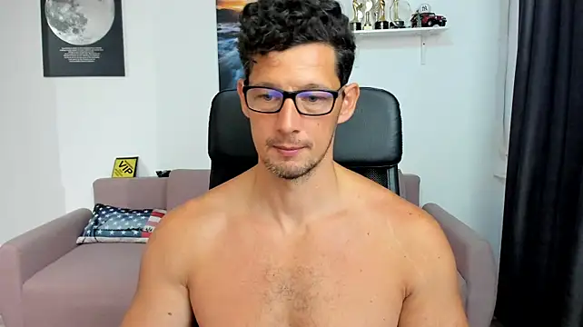 BrutusK08 Chat XXX live