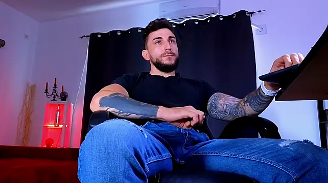 Chatroom XXX en direct de MightyAaron66