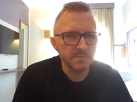 Excalibur82 Live XXX Chat
