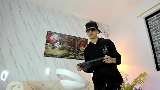 COOL_BOYS2 Chat XXX in diretta