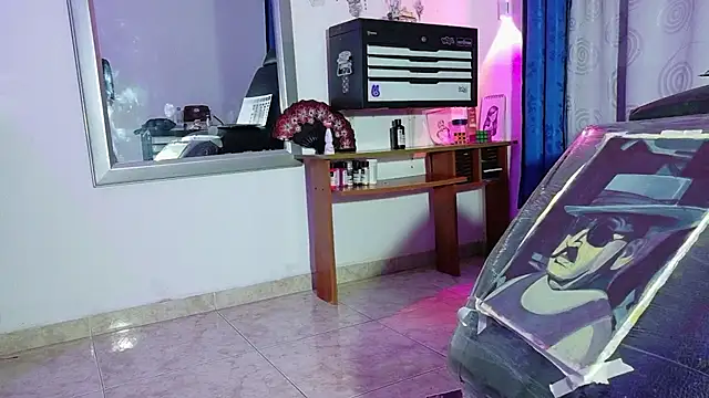 savanah_red Adlı Modelin Canlı XXX Sohbeti