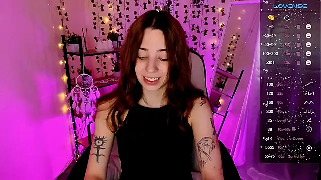Chatroom XXX en direct de CharliGrace_