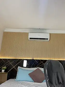 Kael_bickcock live XXX chat