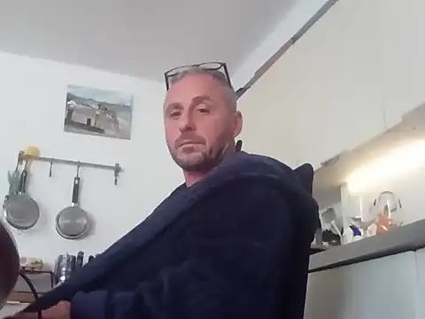 Lucid50 – Naživo XXX chat
