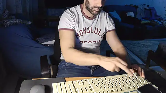 TebaldHot Chat XXX live