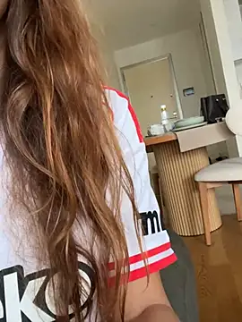 -Ashi Adlı Modelin Canlı XXX Sohbeti