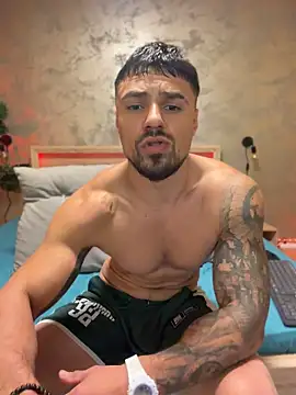 Tiberius_hunk Pertunjukan Webcam