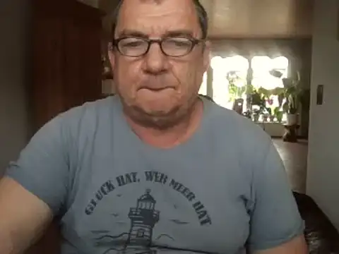 Nobbie444 XXX чат на живо