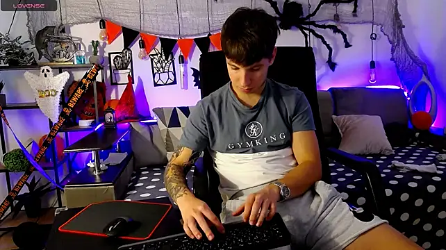 Онлайн чат XXX ThomasEdisonn
