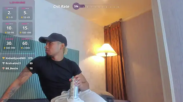 beako_strong Adlı Modelin Canlı XXX Sohbeti