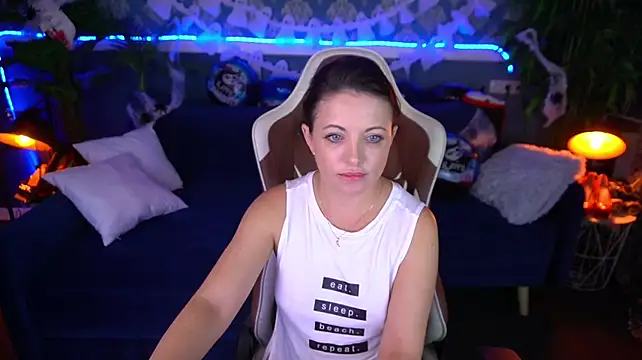 Dafni_Monn Chat XXX in diretta