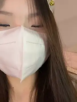 _xiaoxinxin_ Adlı Modelin Canlı XXX Sohbeti