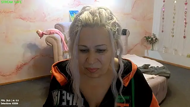 Penelope_Pinky's Live XXX Chat
