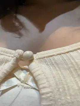 Linh_2004's Live XXX Chat