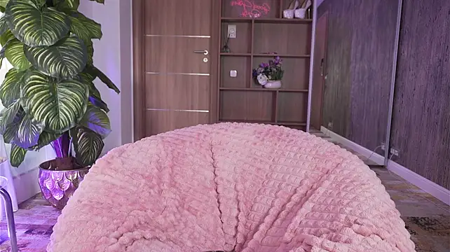 ArianaXO_'s Live XXX Chat